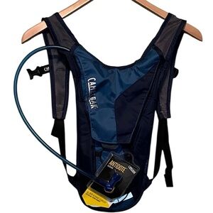 CamelBak Navy Hydration Backpack 2 Liter, brand new